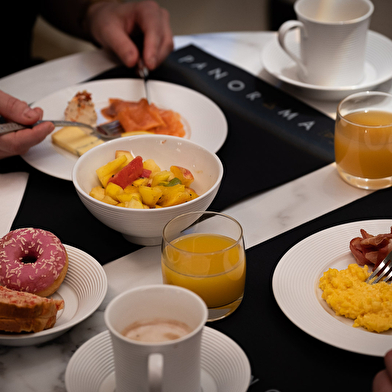 Hôtel & SPA Panorama 360**** Mâcon - Séminaires & SKYBAR