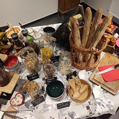 Géraniums et Neige Fraiche - Maison d'hôtes avec Suites Haut de Gamme